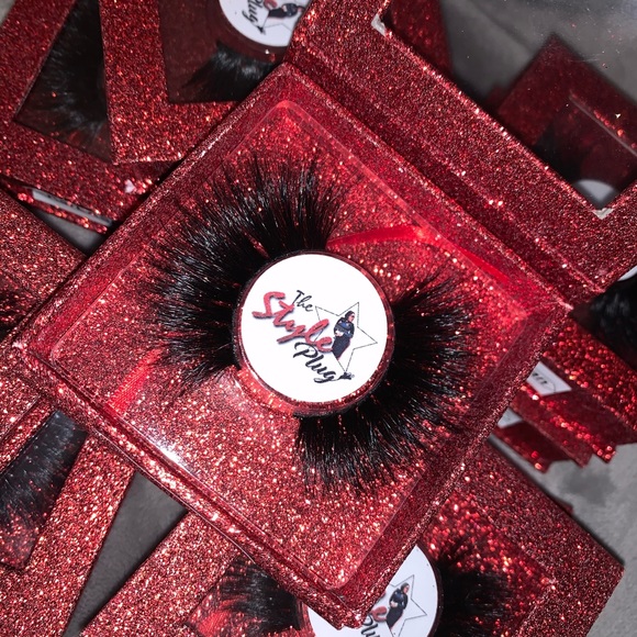 StylePlug Lashes - Picture 2 of 4